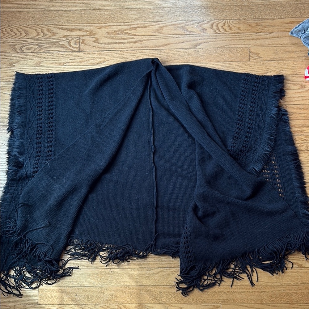 Elegant Black Fringed Women's Sweater